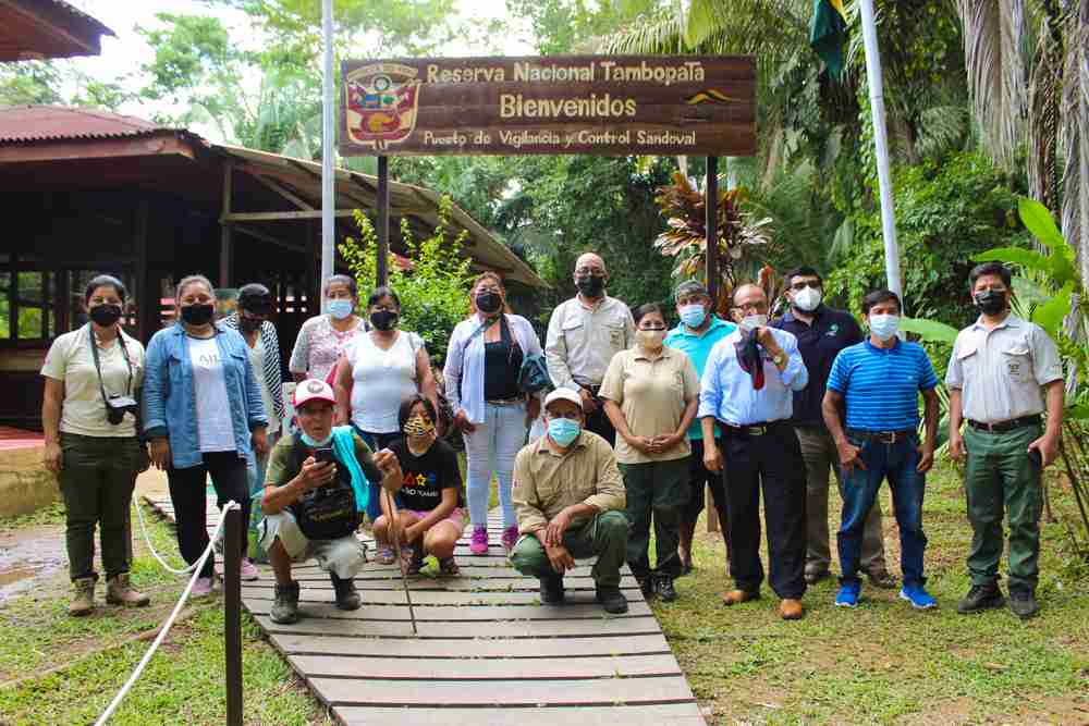 Foto grupal Reunion con los moradores del Sector Sandoval1