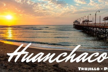 Explorando Huanchaco: historia milenaria y belleza costera en Trujillo, Perú