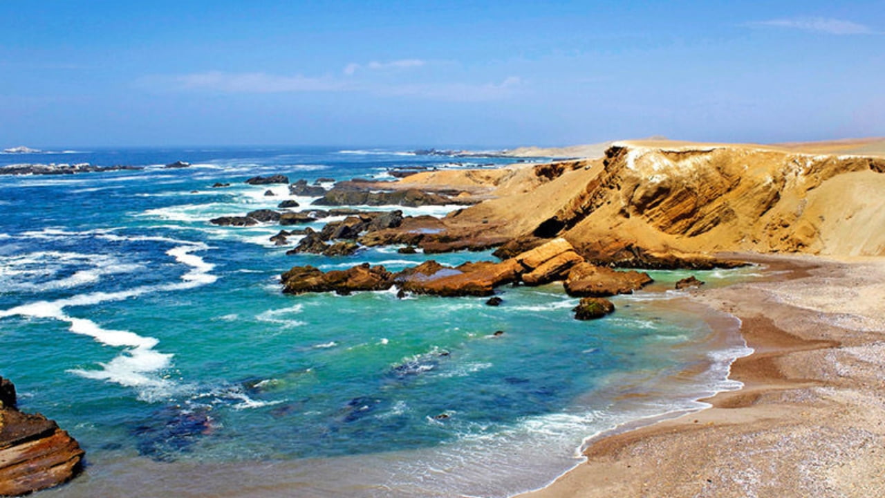 Playas del sur de Lima: Descubre su belleza natural, deportes acuáticos y cultura