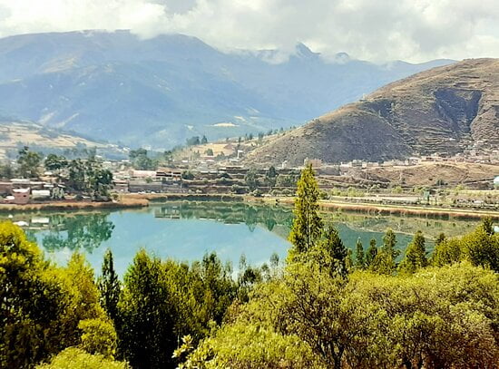 vista de la laguna aledana